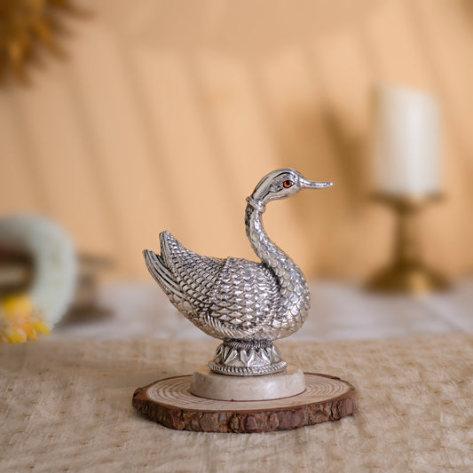 Elegant Swan of Harmony Idol Decor – Pure Silver Plated Antique Finish